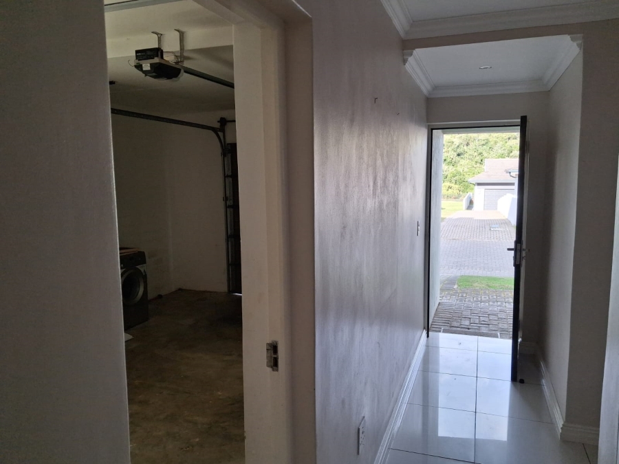 To Let 3 Bedroom Property for Rent in Winterstrand Eastern Cape